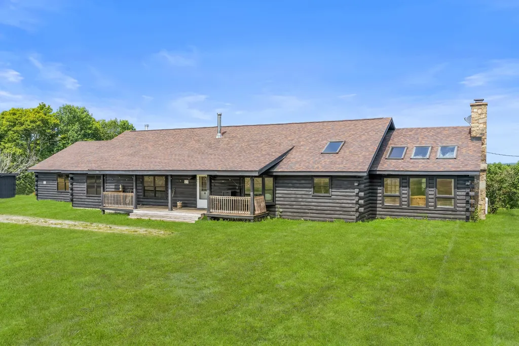 Property at 118 Stone Ridge Dr, Charlotteville, NY 12036