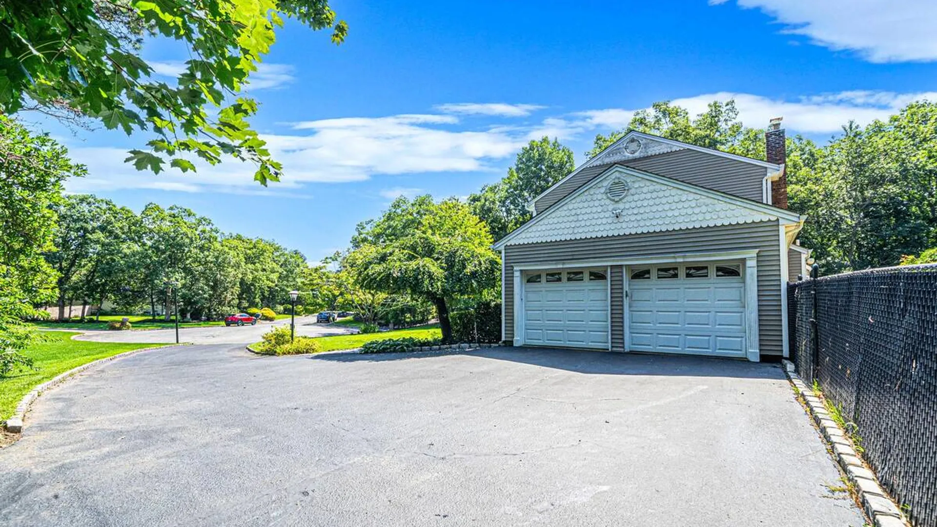 Property at 4 Saybrook Court, Port Jefferson Station, NY 11776 5