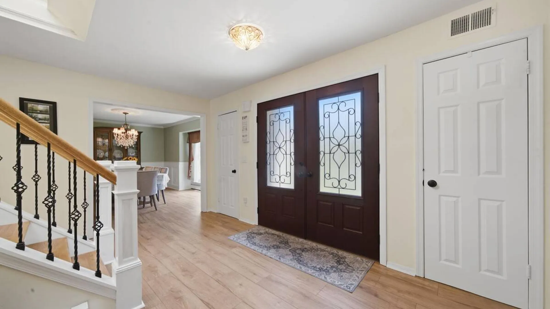 Property at 4 Saybrook Court, Port Jefferson Station, NY 11776 9