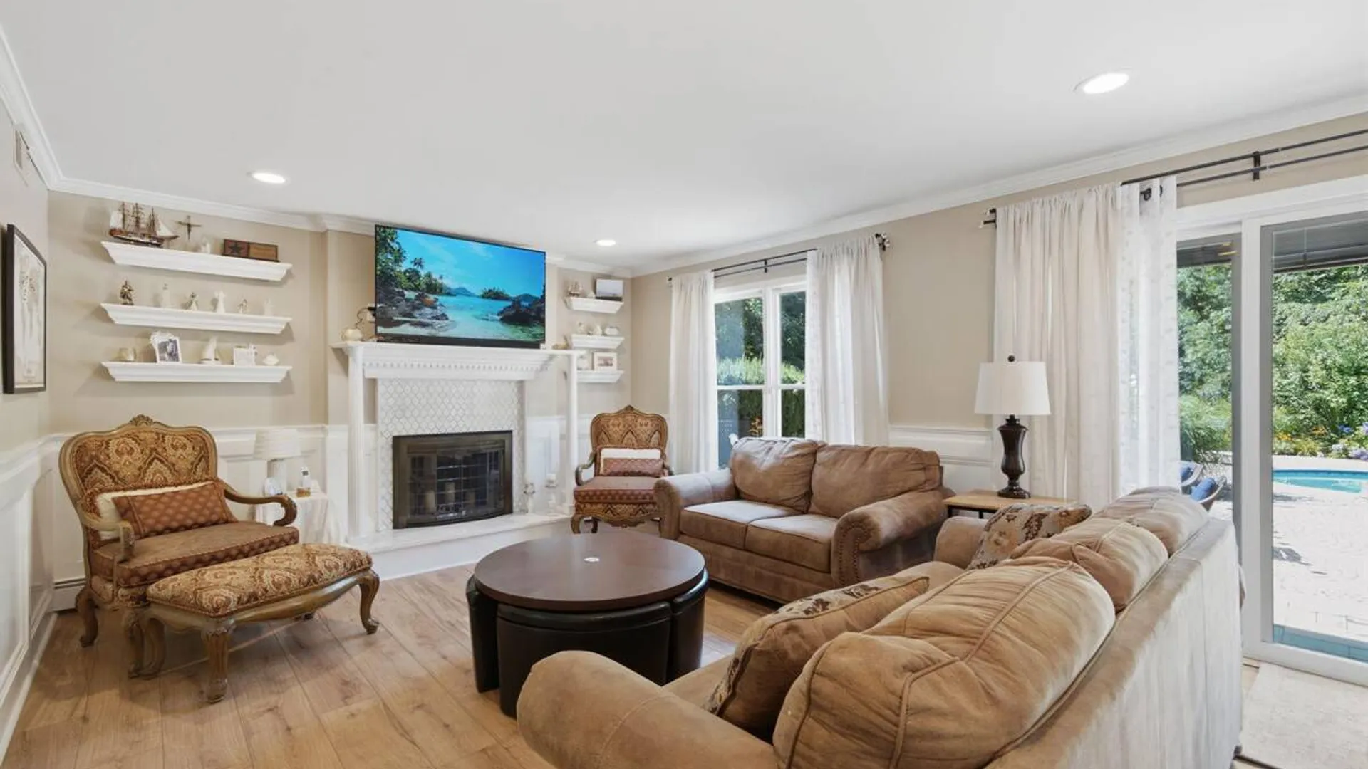Property at 4 Saybrook Court, Port Jefferson Station, NY 11776 14