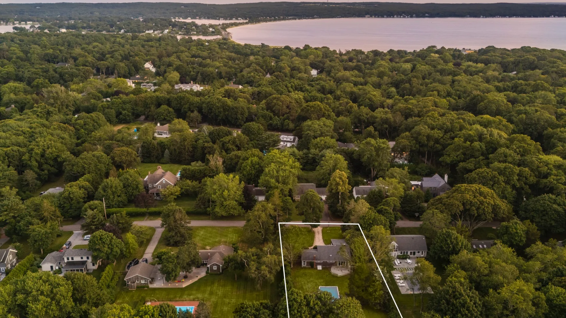 Property at 18 SUNSET RD, Sag Harbor, NY 11963 3