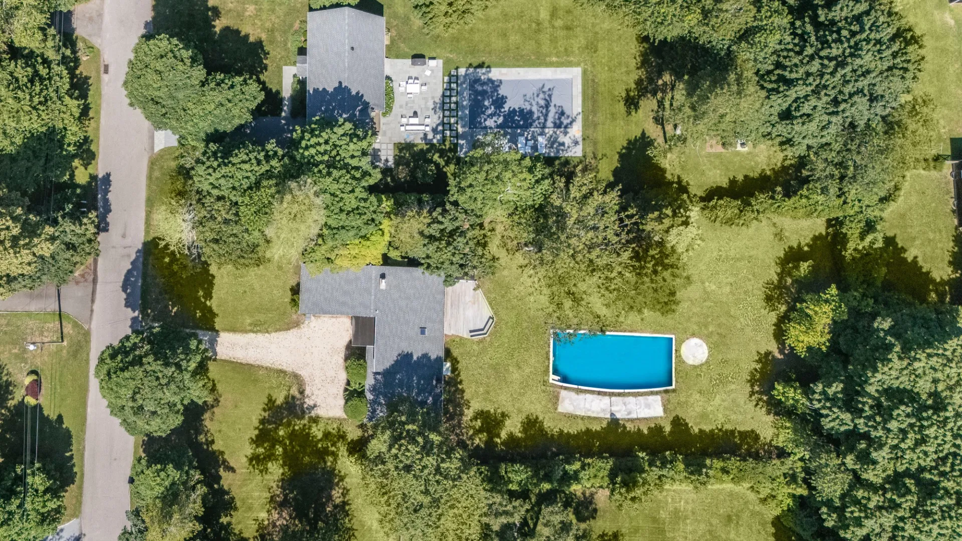 Property at 18 SUNSET RD, Sag Harbor, NY 11963 4