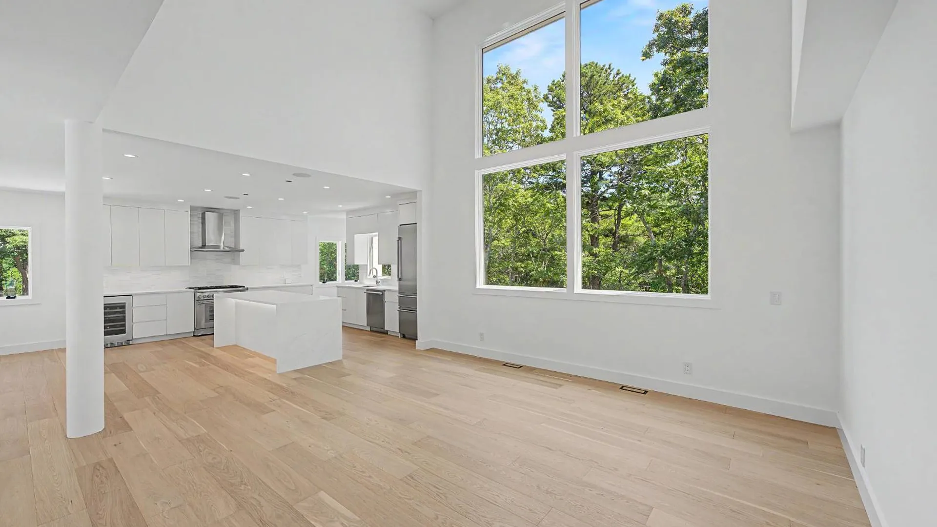 Property at 5 Bark Ct, Wainscott, NY 11975 5