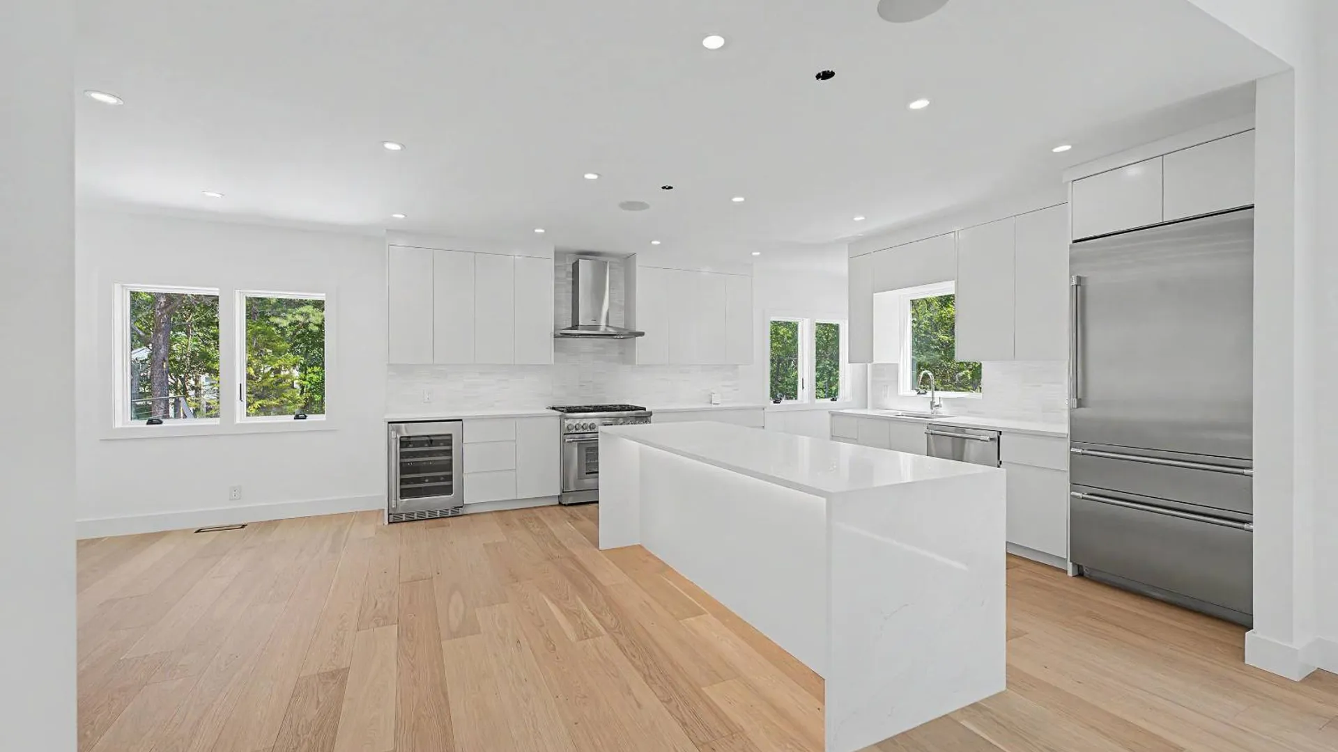 Property at 5 Bark Ct, Wainscott, NY 11975 7