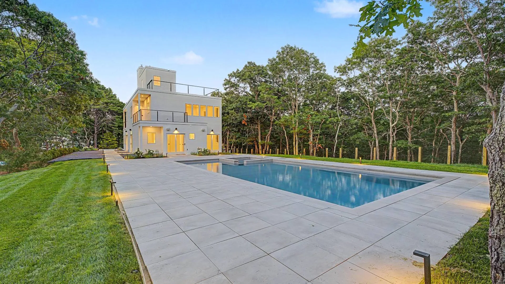 Property at 5 Bark Ct, Wainscott, NY 11975 32