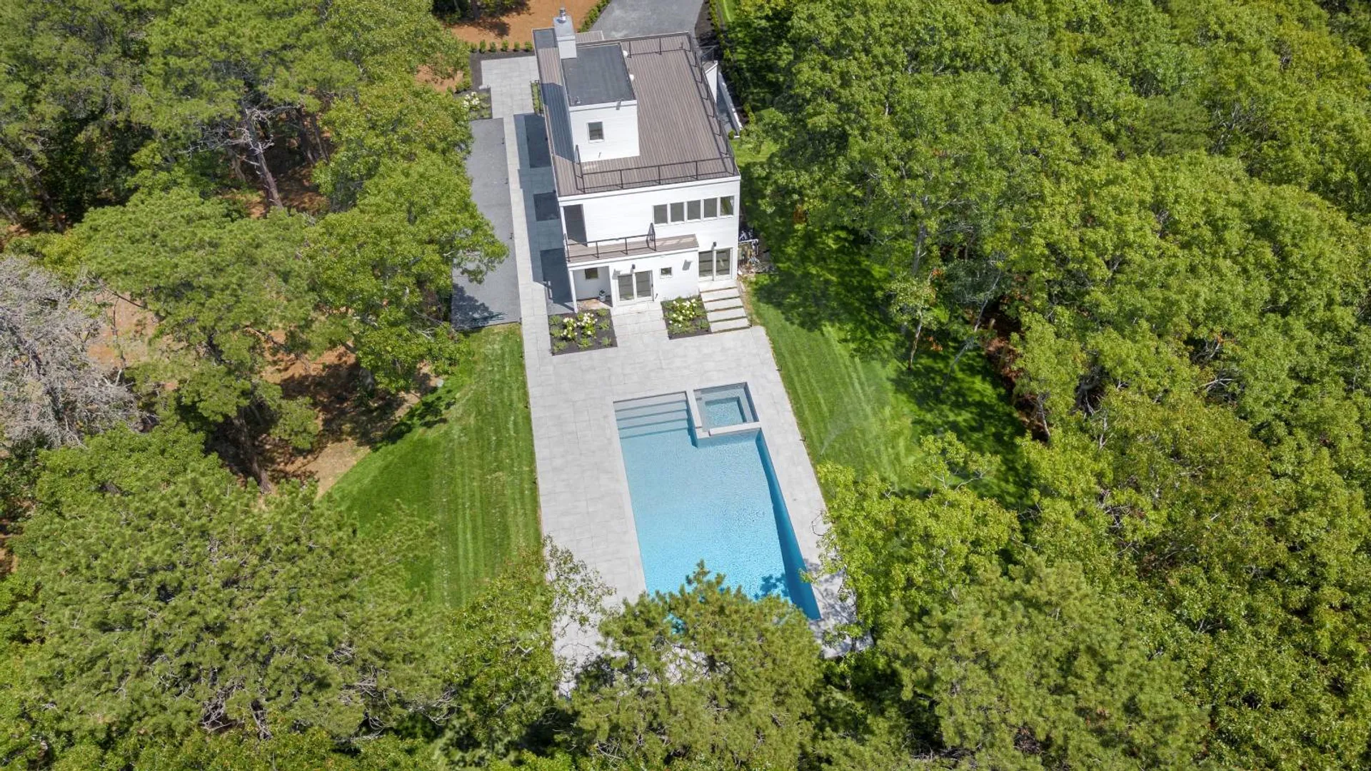 Property at 5 Bark Ct, Wainscott, NY 11975 33