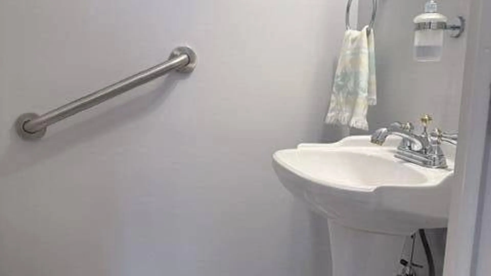 Property at 165 Narrows Rd N, Staten Island, NY 10305 10