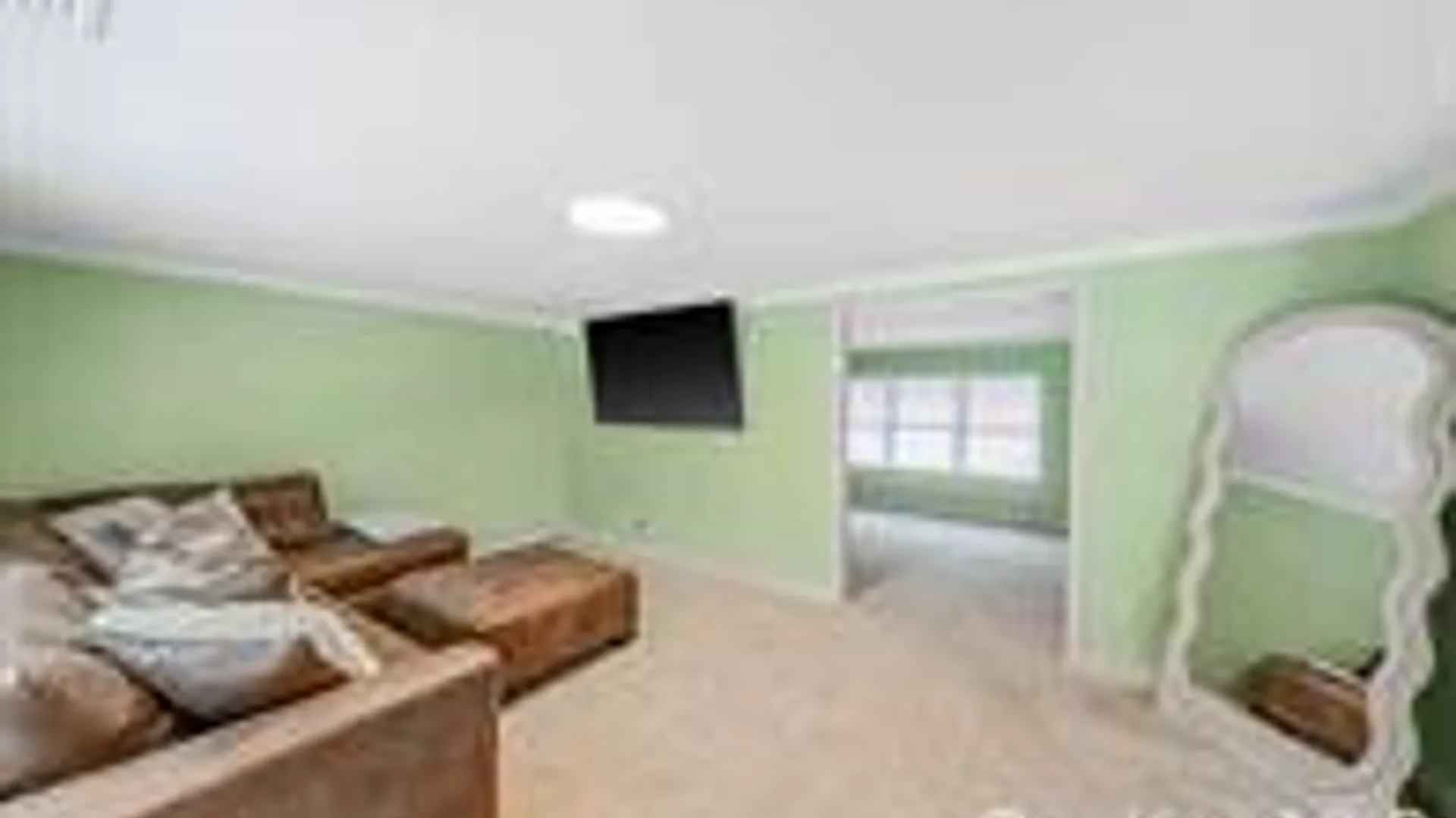 Property at 5 Horseshoe Drive, Holbrook, NY 11741 27