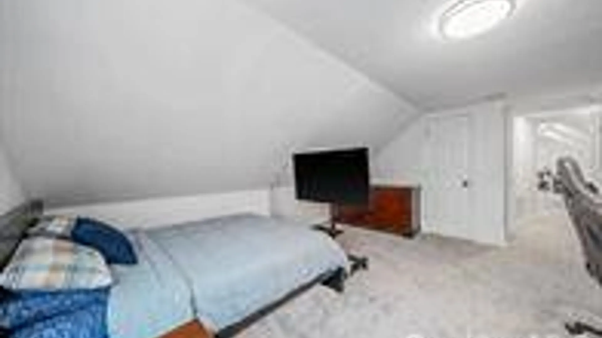 Property at 5 Horseshoe Drive, Holbrook, NY 11741 47