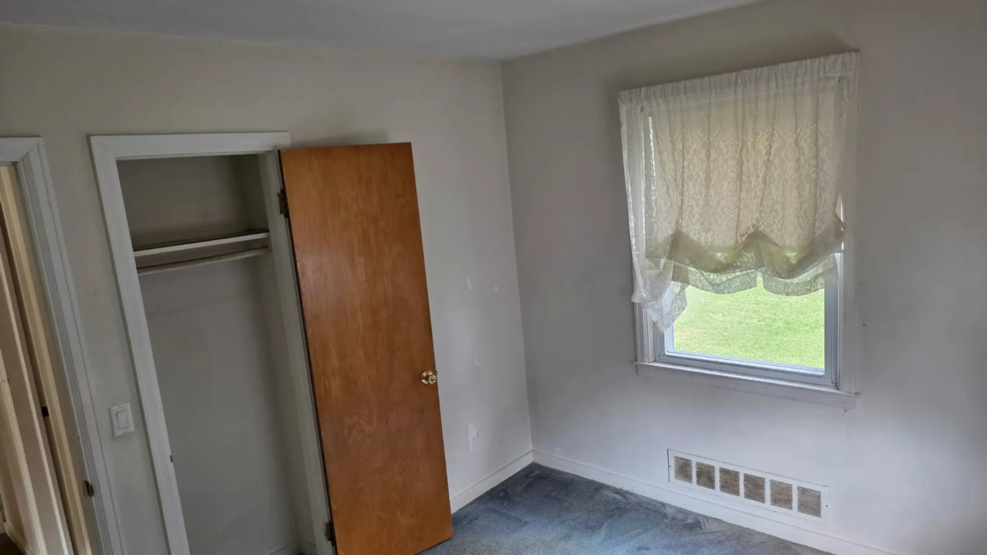 Property at 5514 Woodlawn Pl, Utica, NY 13502 7