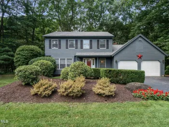 Property at 9 Newport Drive, Clifton Park, NY 12065