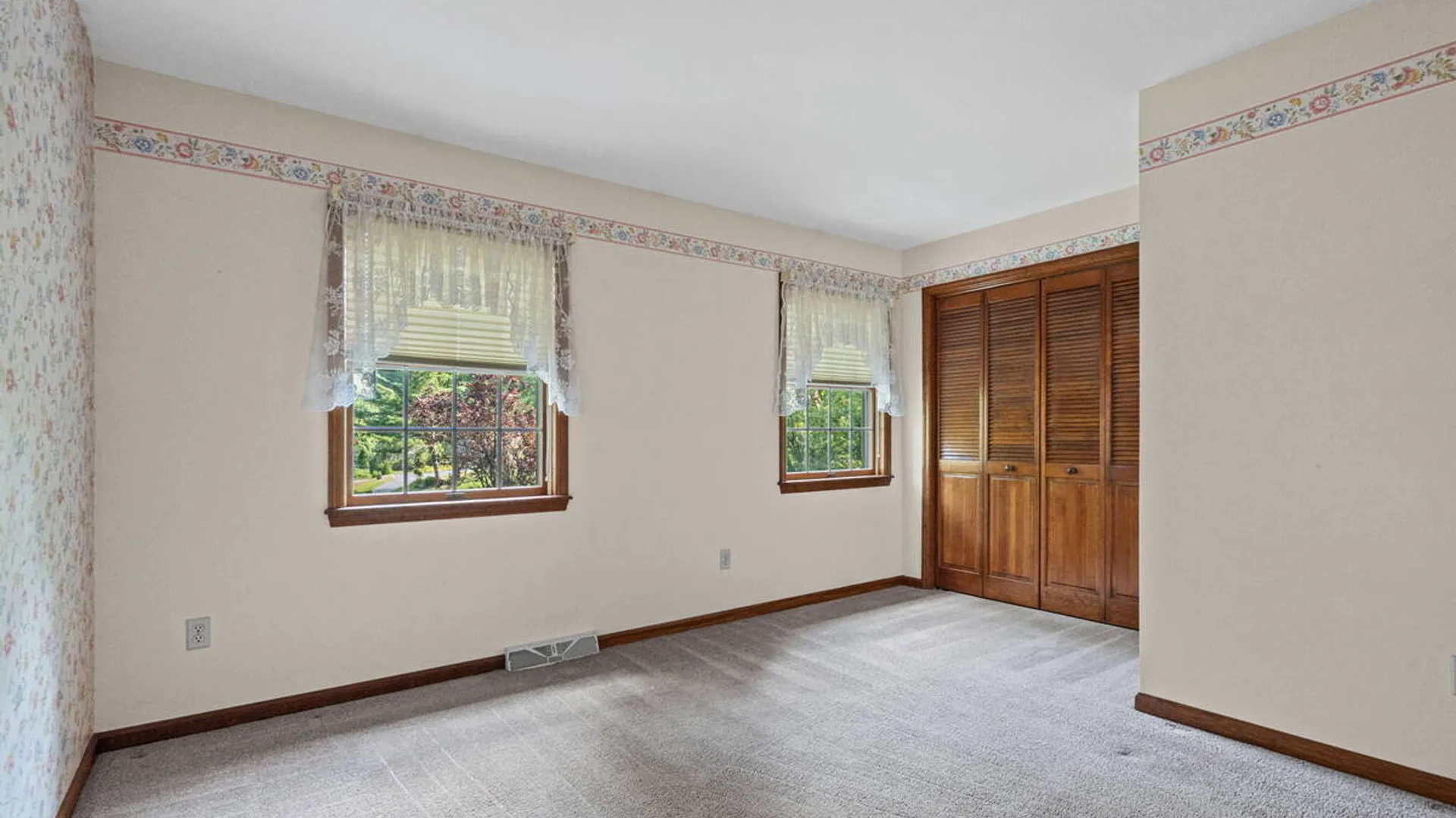 Property at 9 Newport Drive, Clifton Park, NY 12065 27