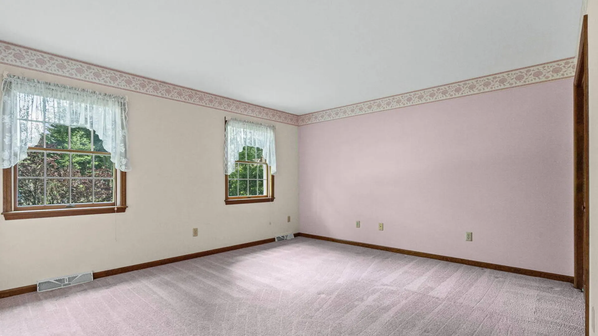 Property at 9 Newport Drive, Clifton Park, NY 12065 30