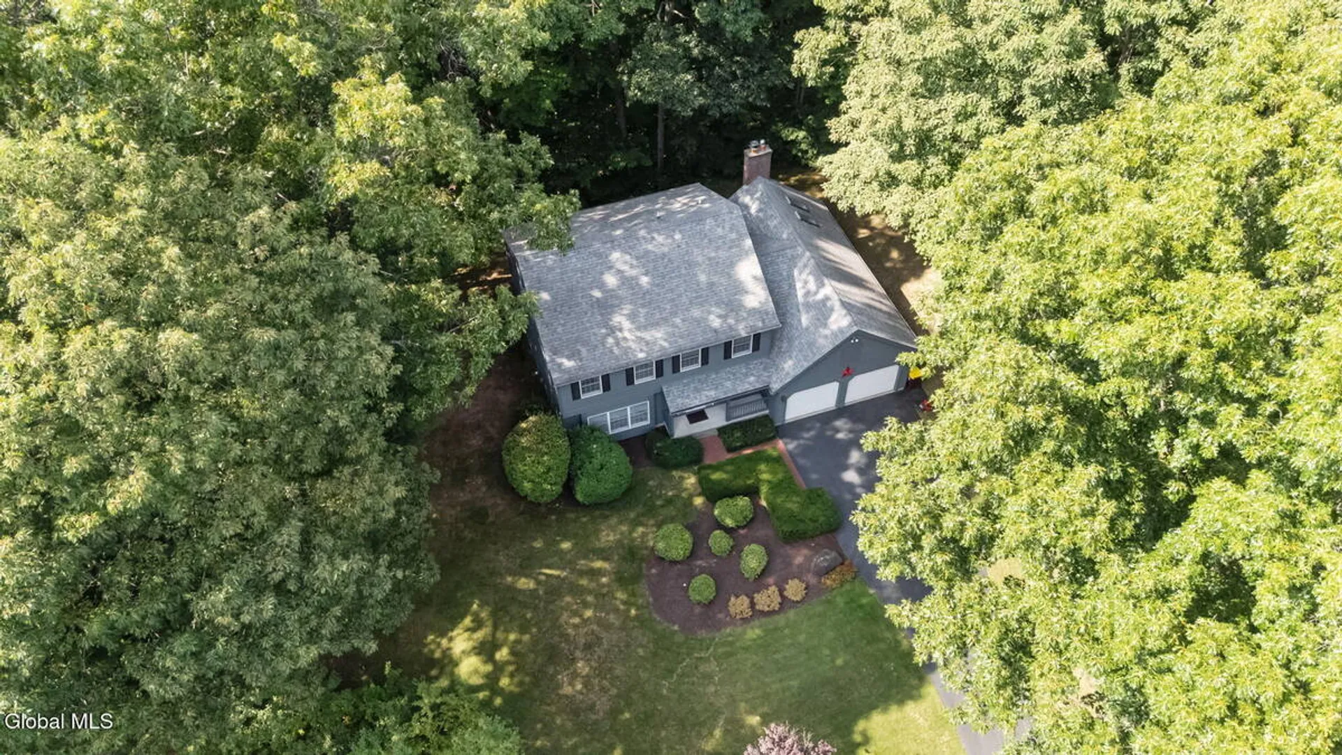 Property at 9 Newport Drive, Clifton Park, NY 12065 42