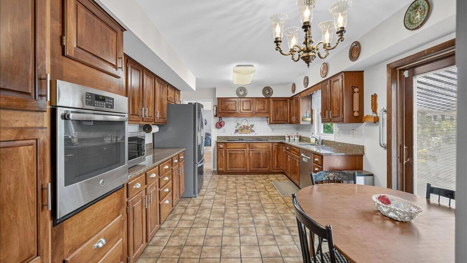 Property at 47 Rolling Brook Drive, Clifton Park, NY 12065 23