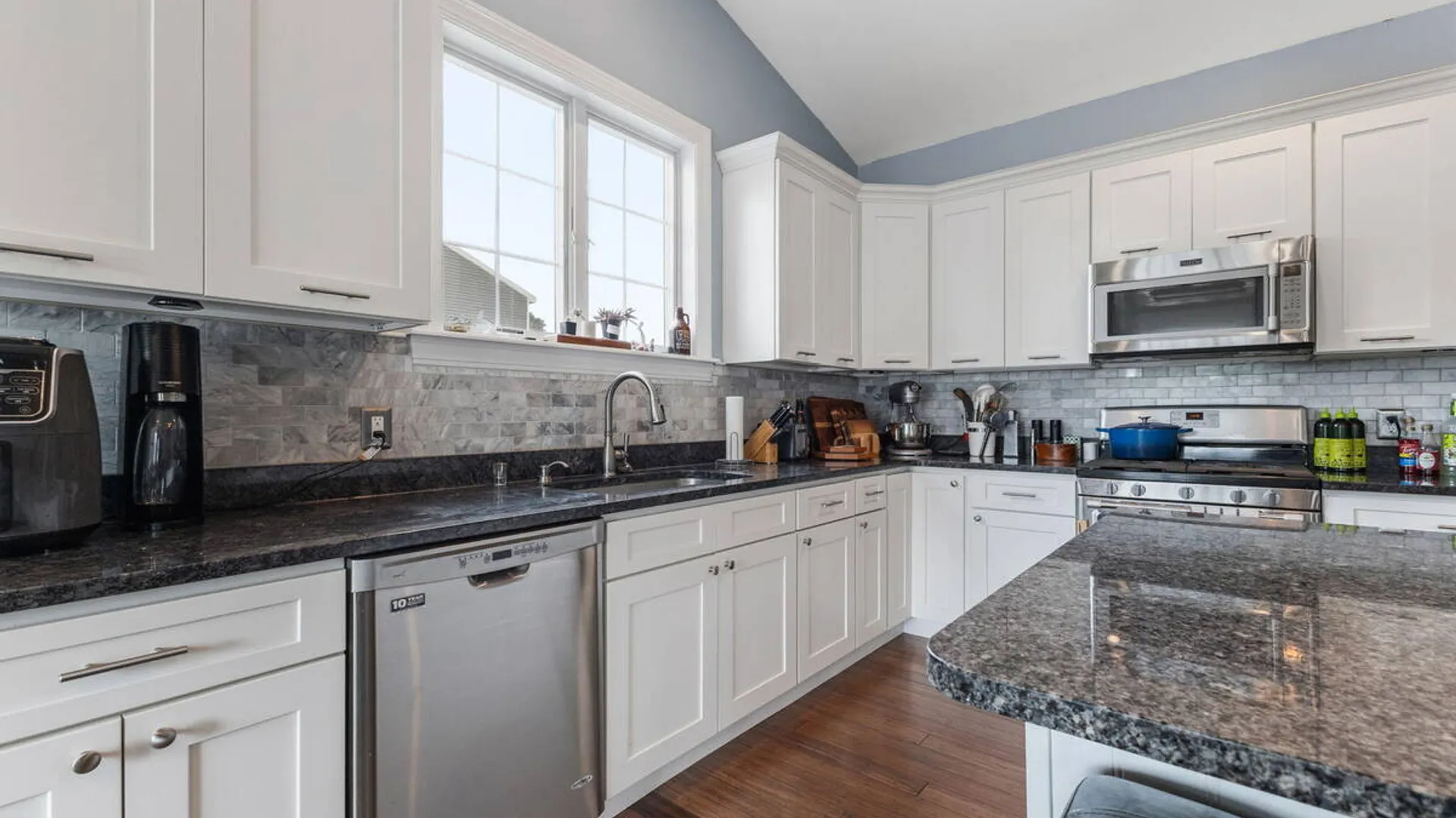Property at 1871 Elizabeth Street, Rotterdam, NY 12303 12