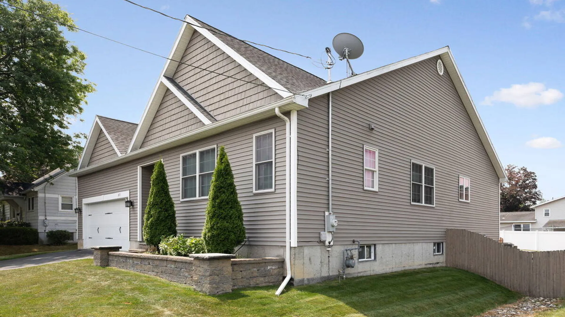 Property at 1871 Elizabeth Street, Rotterdam, NY 12303 44