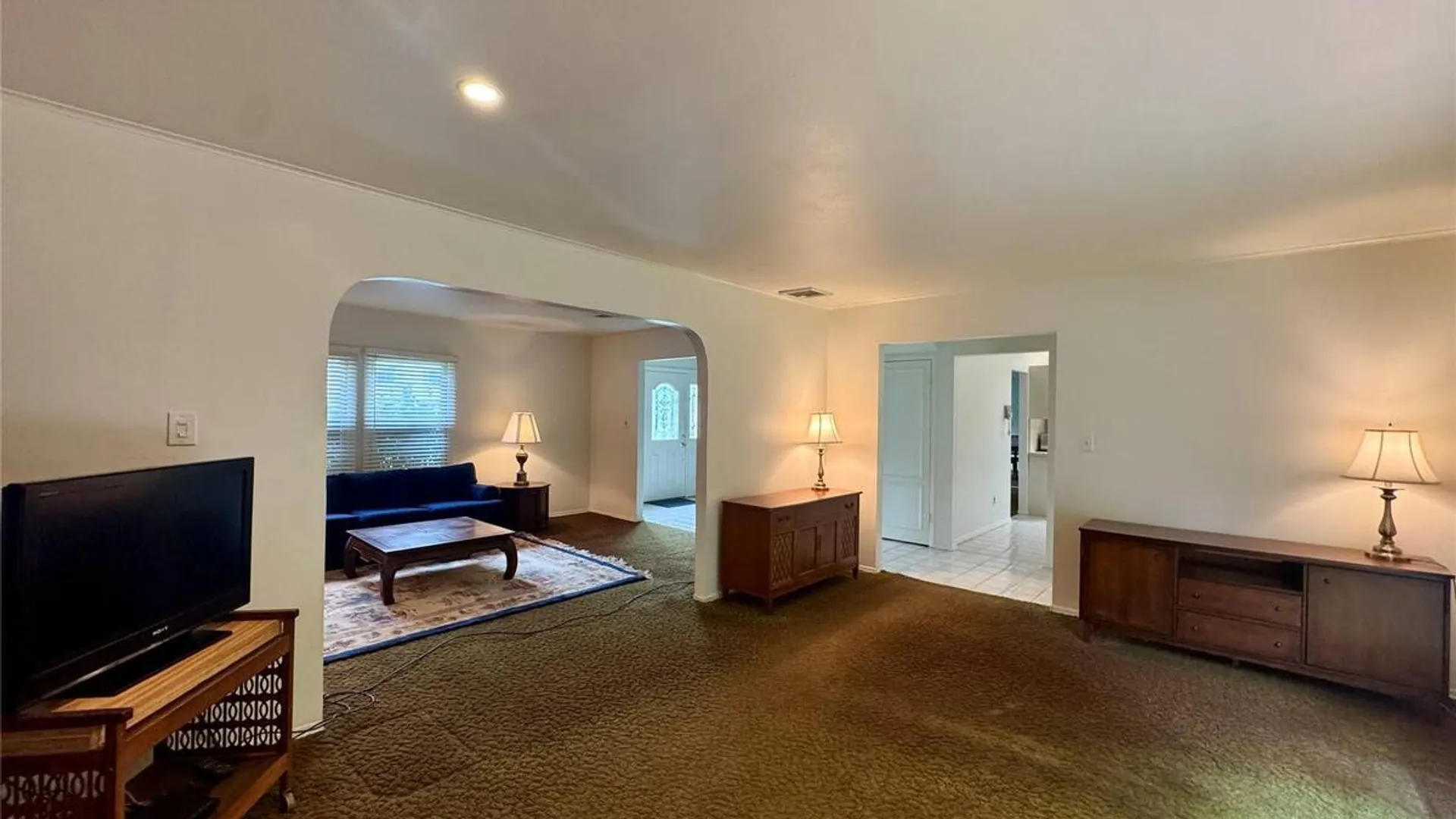 Property at 15 Stonehurst Lane, Dix Hills, NY 11746 10
