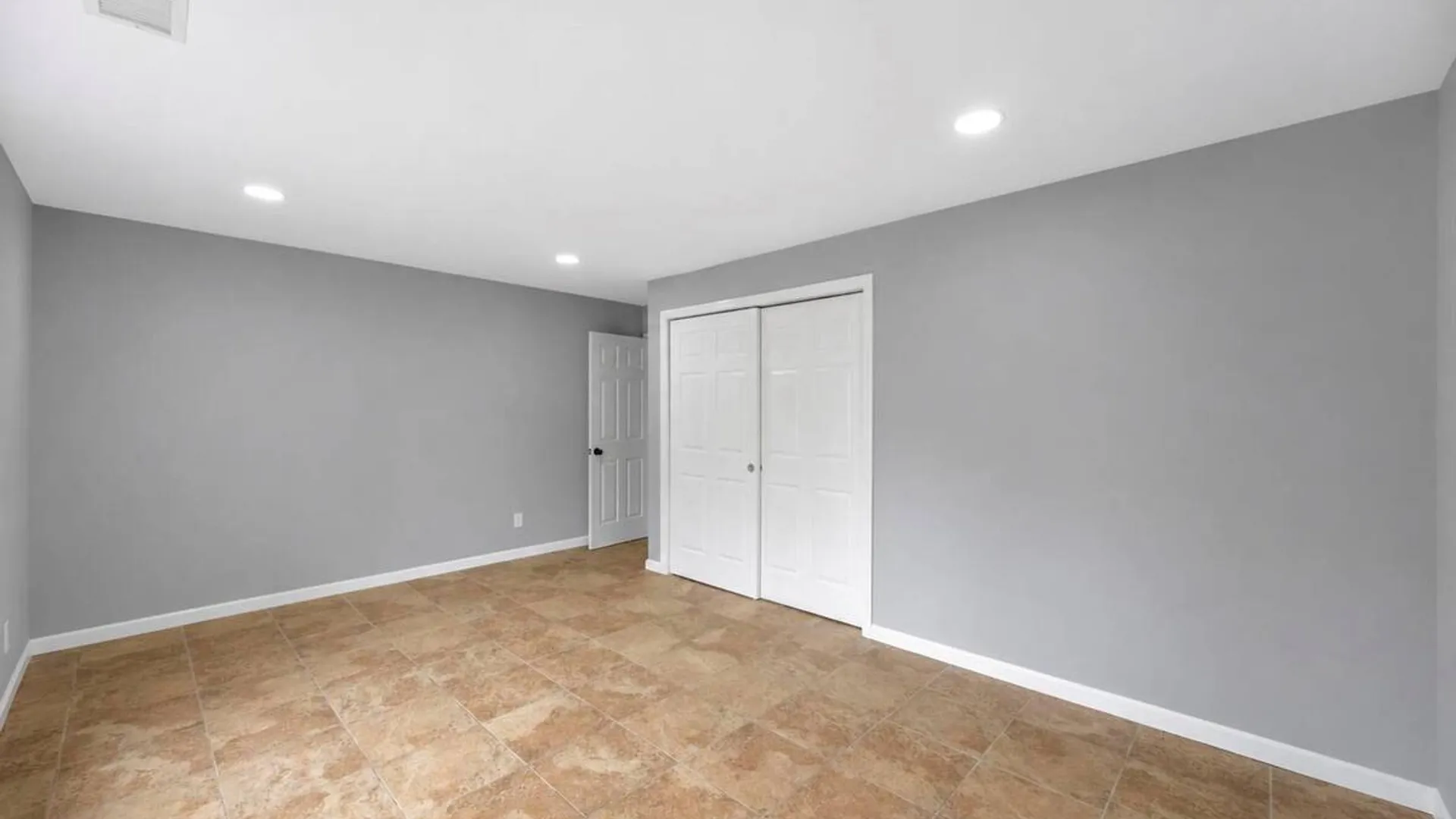 Property at 779 Peconic Avenue, West Babylon, NY 11704 24