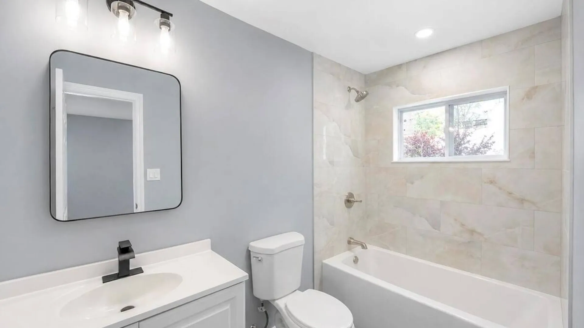 Property at 779 Peconic Avenue, West Babylon, NY 11704 27