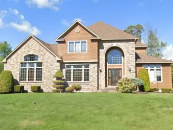 Property at 7705 Foxtail Pnes, Liverpool, NY 13090