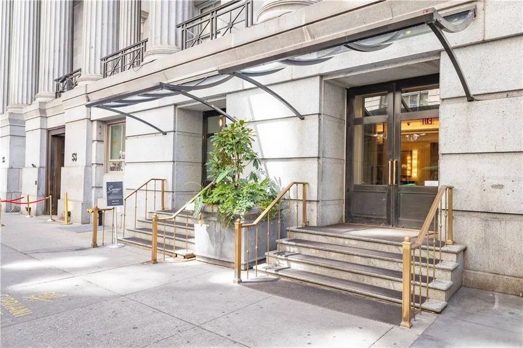 Property at 55 Wall St, New York, NY 10005