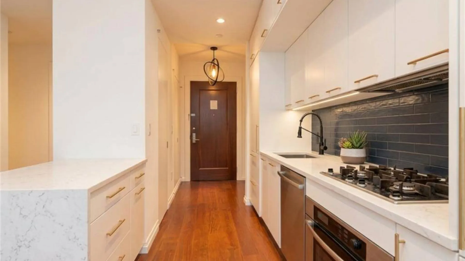 Property at 55 Wall St, New York, NY 10005 11