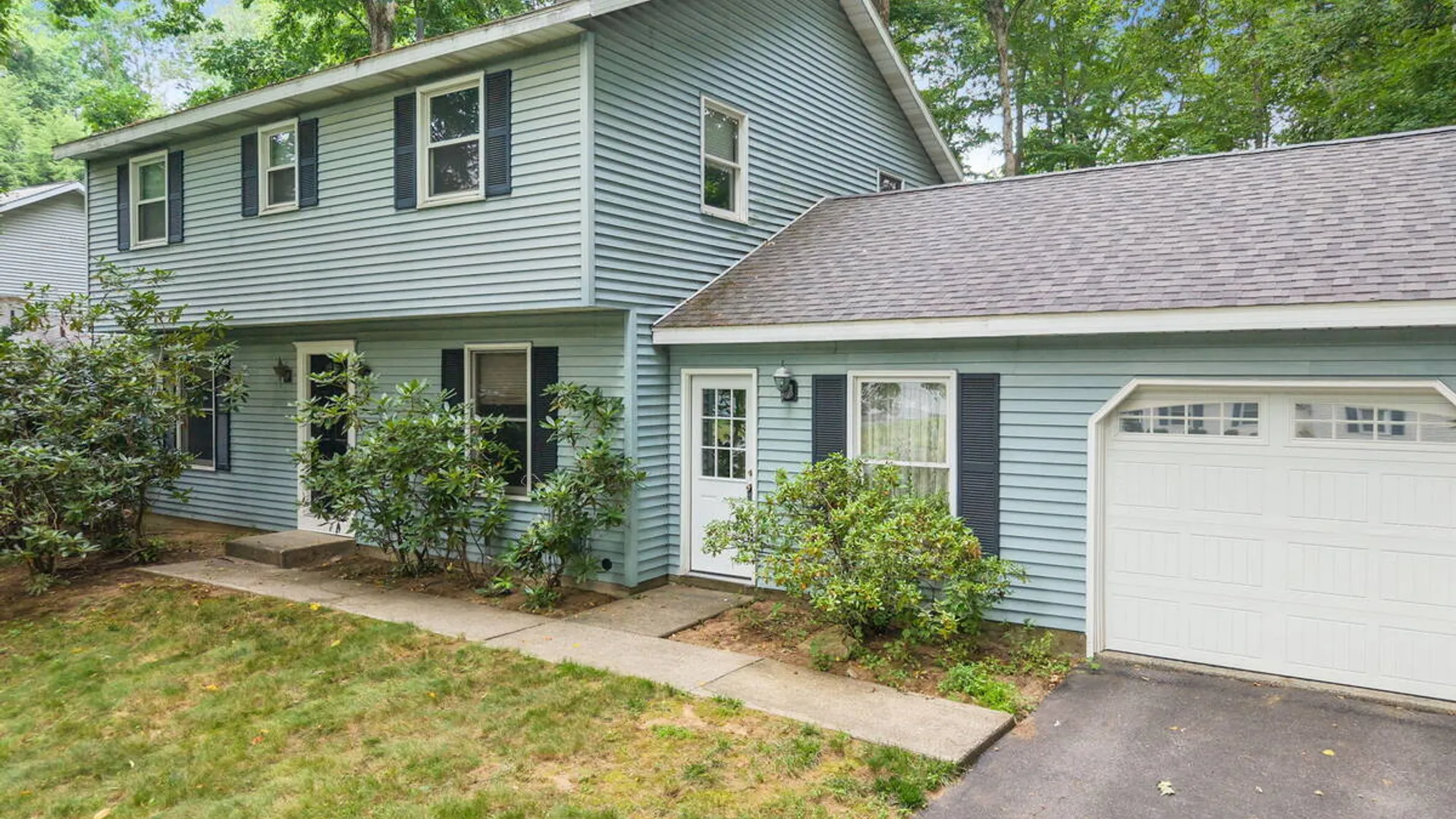 Property at 20 Longwood Drive, Clifton Park, NY 12065 3