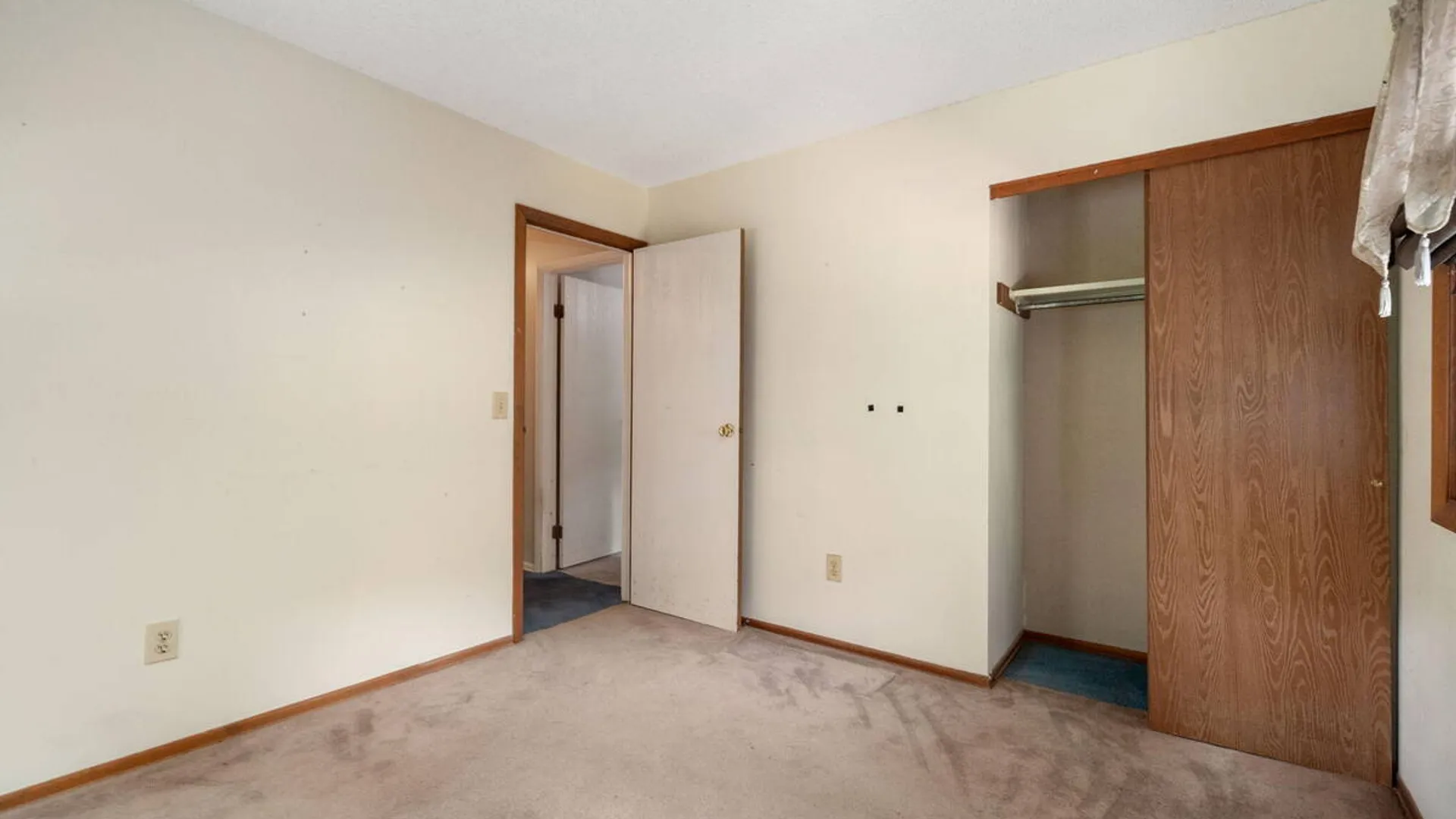 Property at 20 Longwood Drive, Clifton Park, NY 12065 30