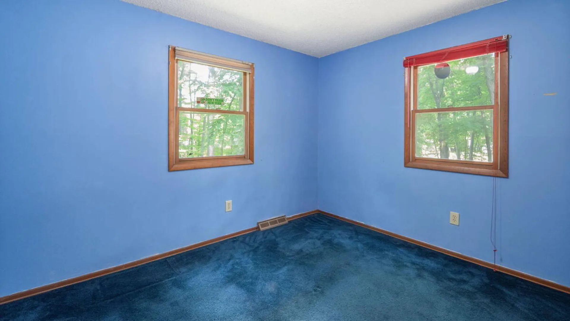 Property at 20 Longwood Drive, Clifton Park, NY 12065 32