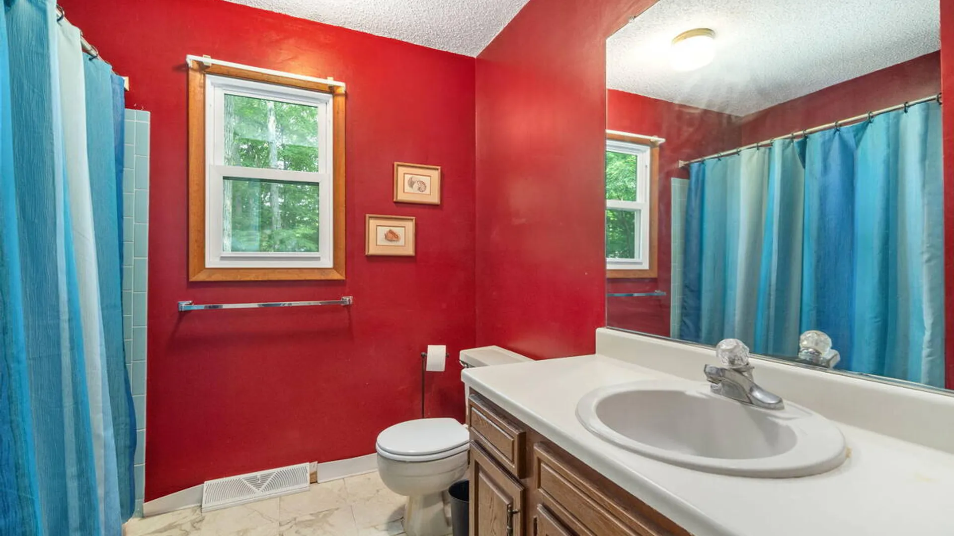 Property at 20 Longwood Drive, Clifton Park, NY 12065 39