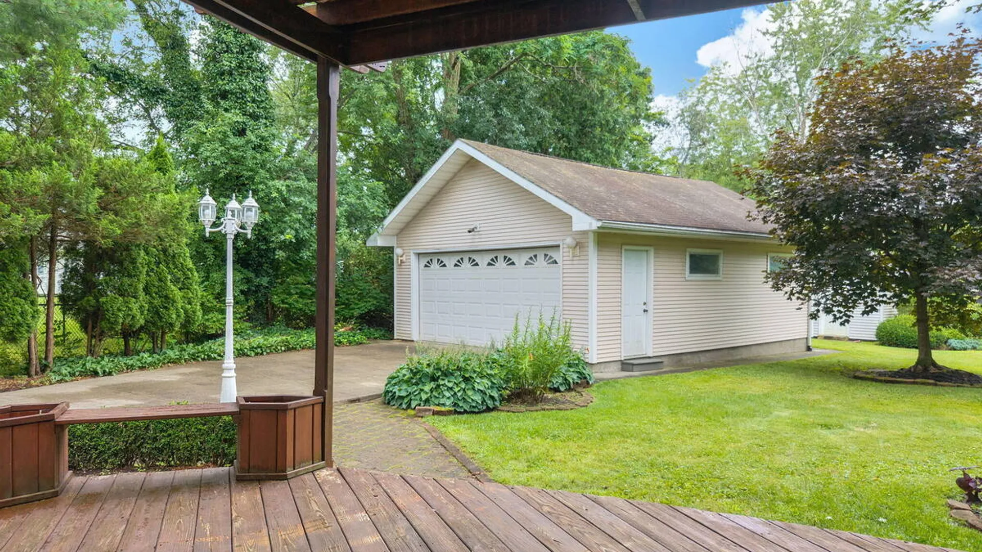 Property at 6 Quaker Drive, Colonie, NY 12309 50