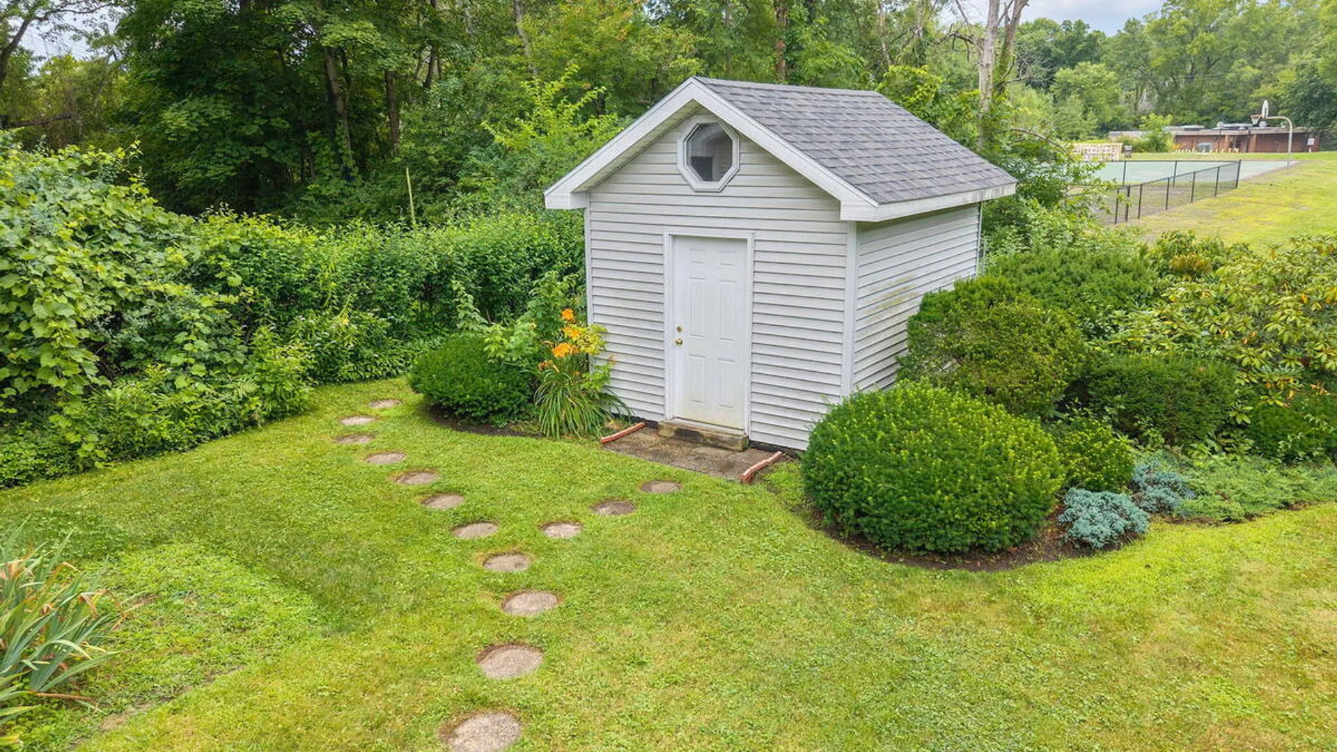 Property at 6 Quaker Drive, Colonie, NY 12309 59