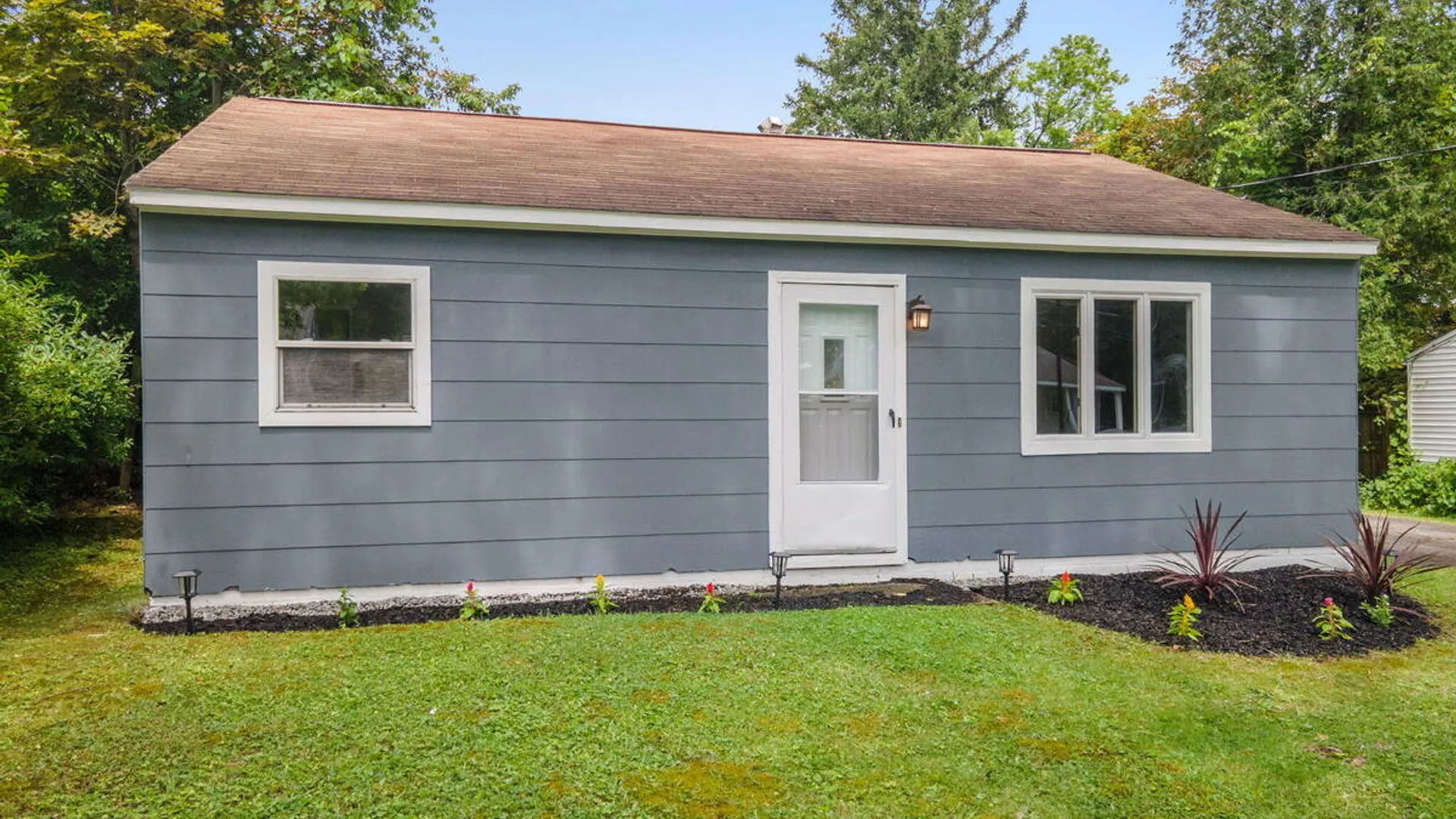 Property at 3 Riverview Drive, Colonie, NY 12309 4