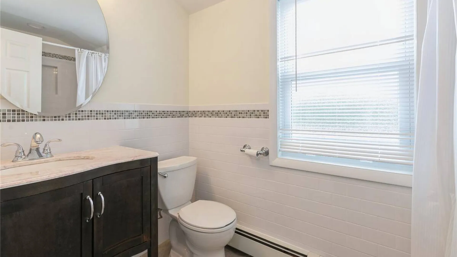 Property at 11 Deauville Parkway, Lindenhurst, NY 11757 21