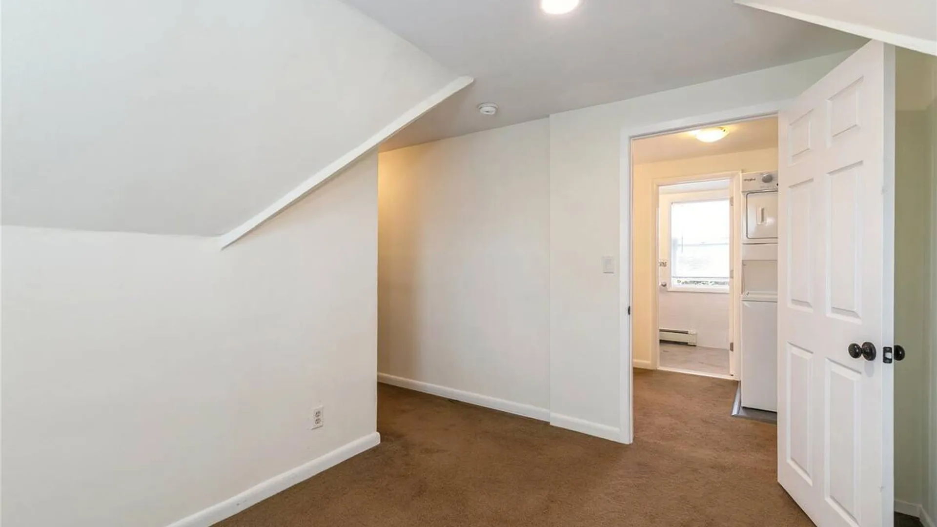 Property at 11 Deauville Parkway, Lindenhurst, NY 11757 28