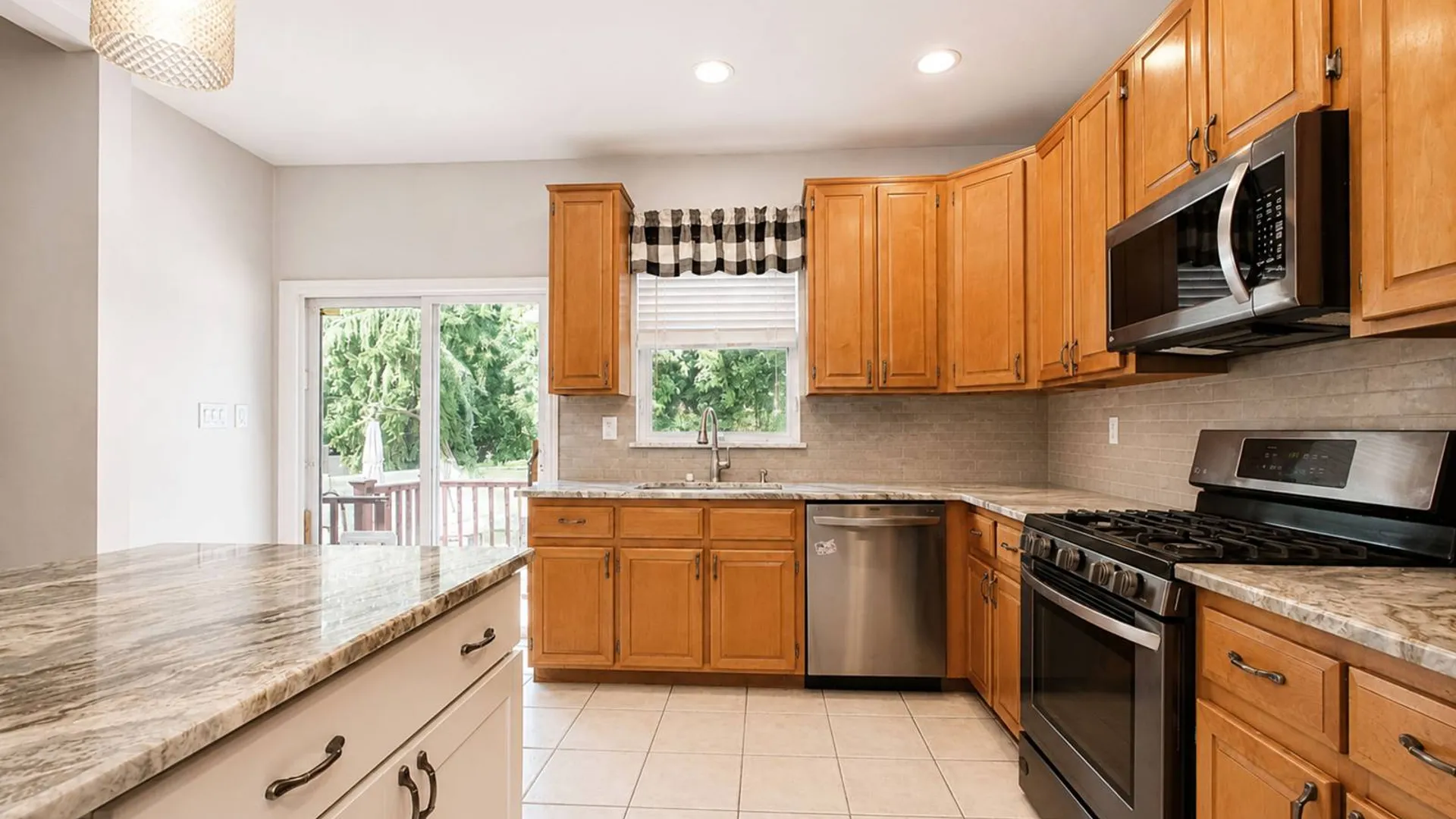 Property at 65 Pond Street, Staten Island, NY 10309 8