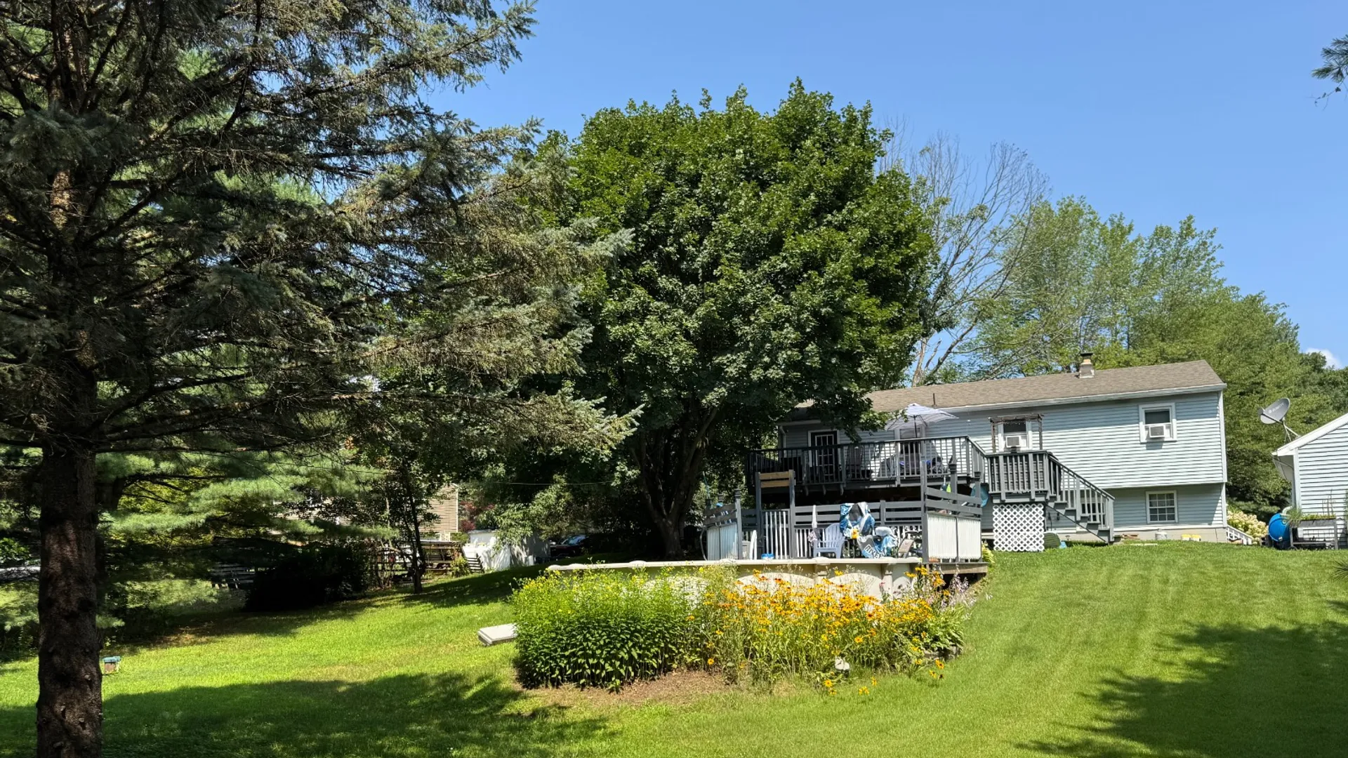 Property at 15 Oak Leaf Dr, Stuyvesant, NY 12173 12