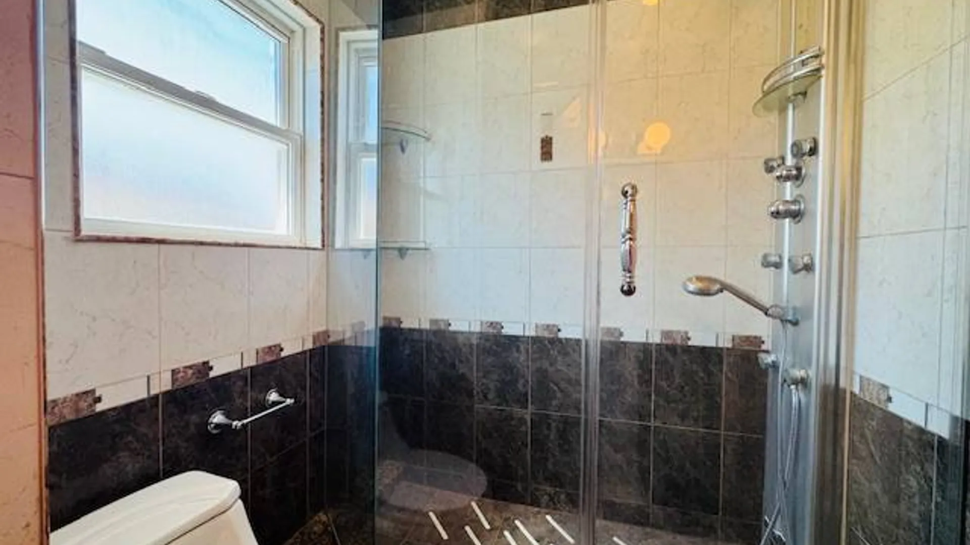 Property at 80-42 168th Street, JAMAICA ESTATES, NY 11432 30