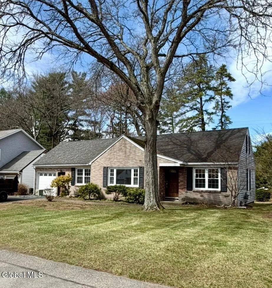 Property at 24 Venezio Avenue, Guilderland, NY 12203