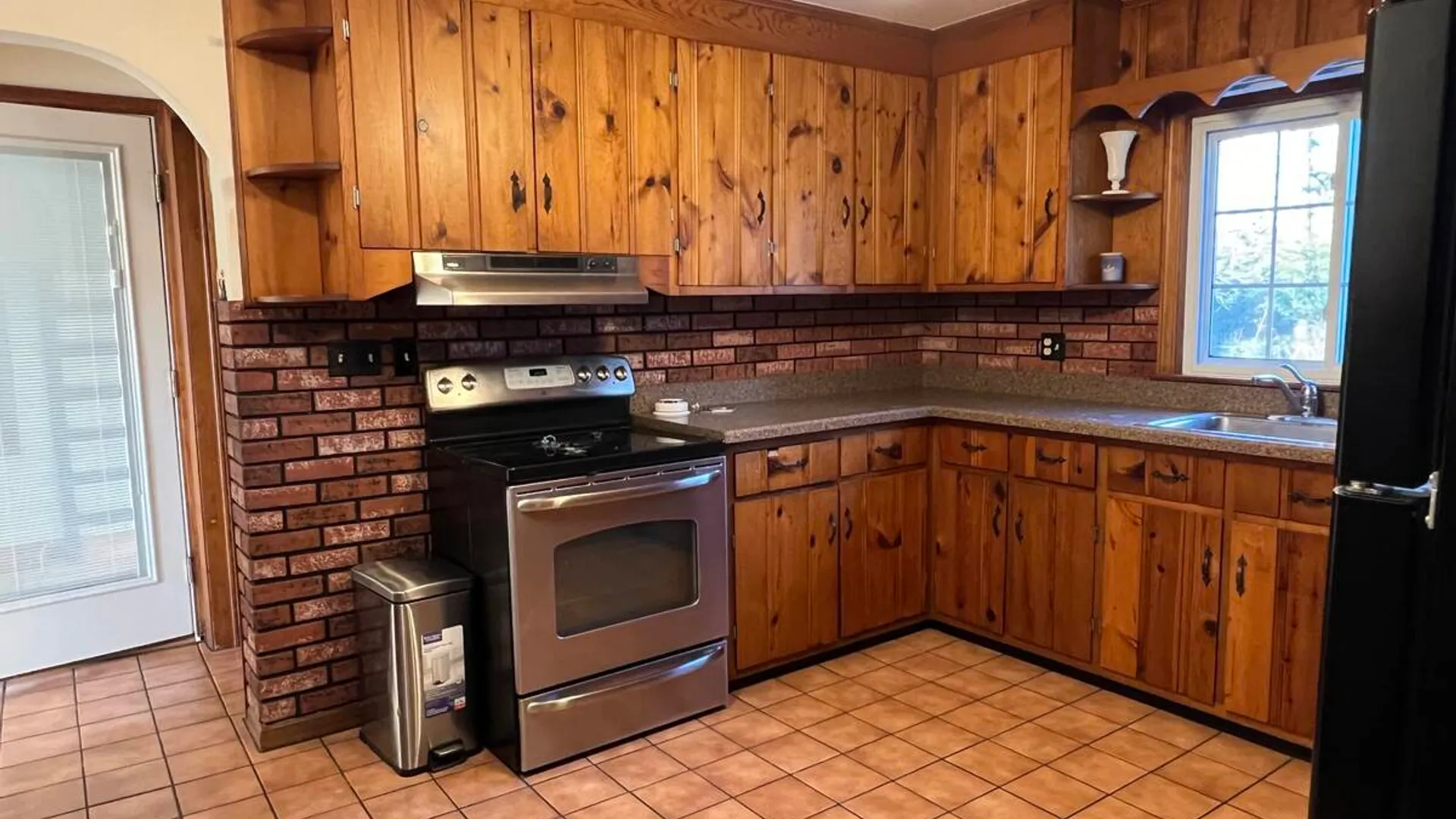 Property at 24 Venezio Avenue, Guilderland, NY 12203 3