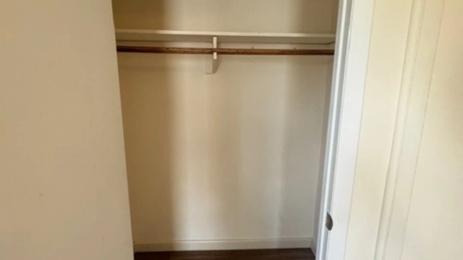 Property at 18 Tunis Ave, Yonkers, NY 10708 8