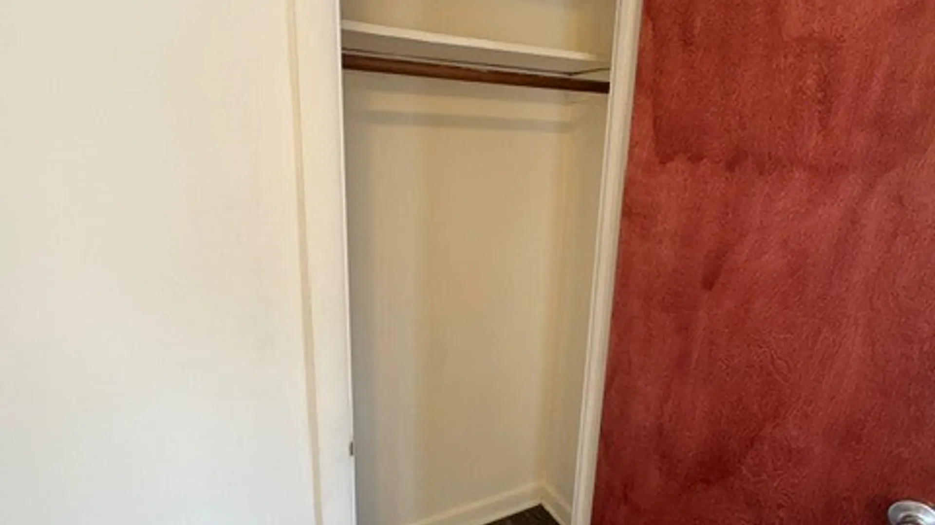 Property at 18 Tunis Ave, Yonkers, NY 10708 10