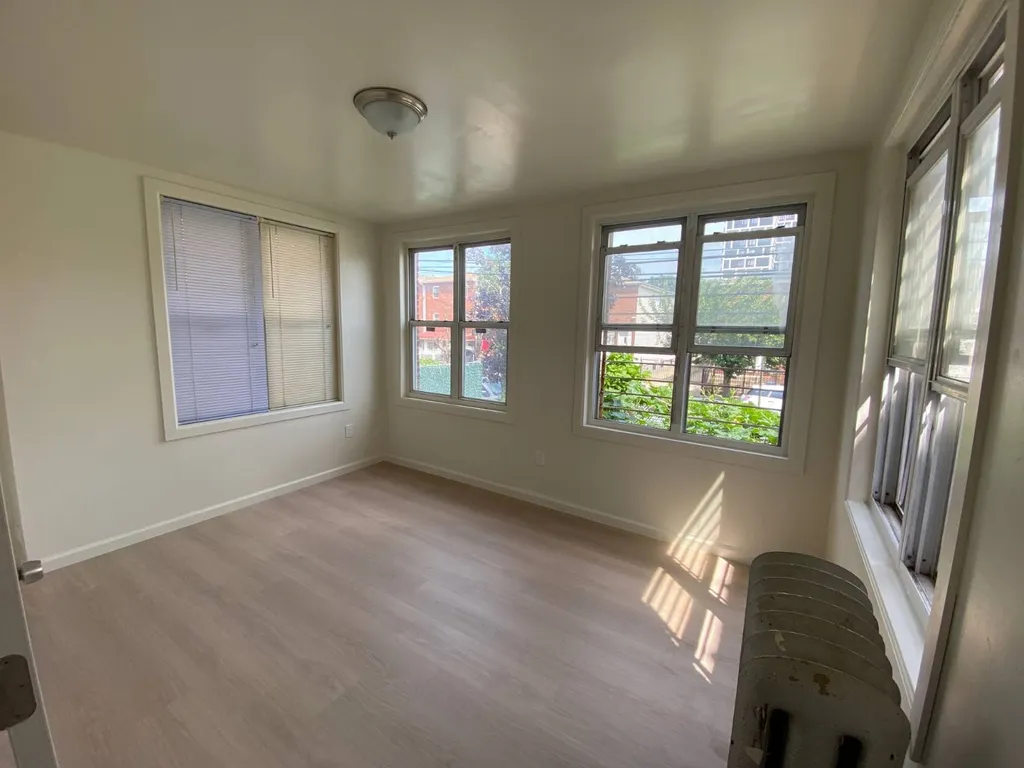 Property at 2222 Newbold Ave, Bronx, NY 10462