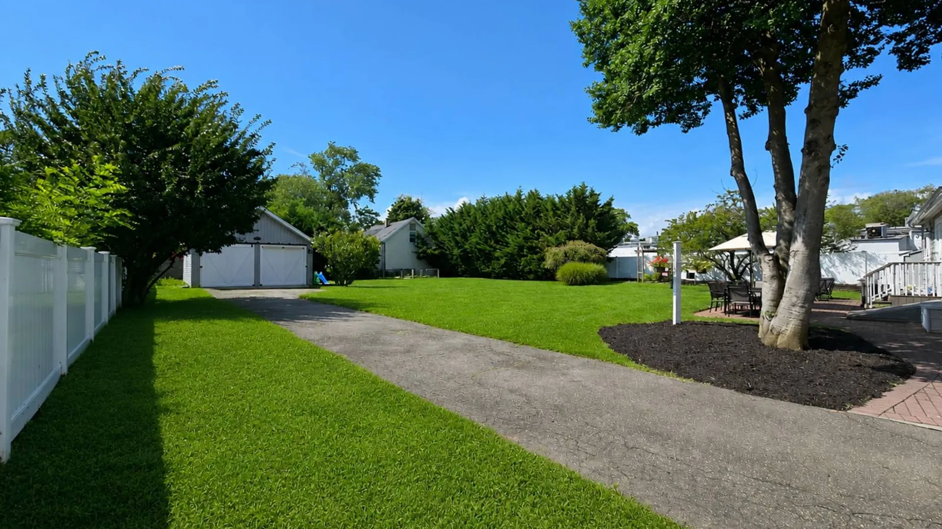 Property at 9 Ocean Ave, Amityville, NY 11701 36