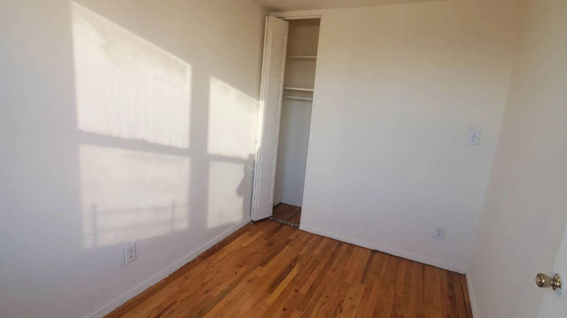 Property at 94-11 60th Avenue, Elmhurst, NY 11373 5