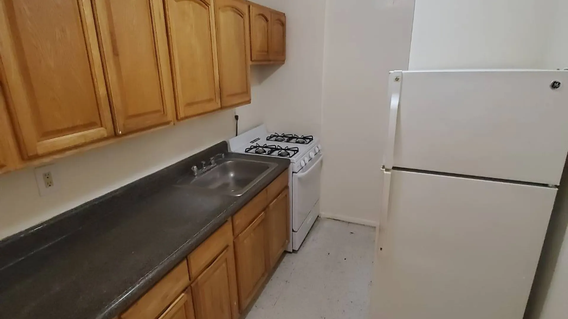 Property at 94-11 60th Avenue, Elmhurst, NY 11373 6