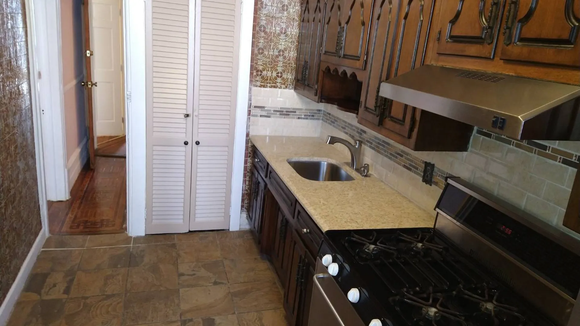 Property at 571 Eastern Parkway, Brooklyn, NY 11216 15