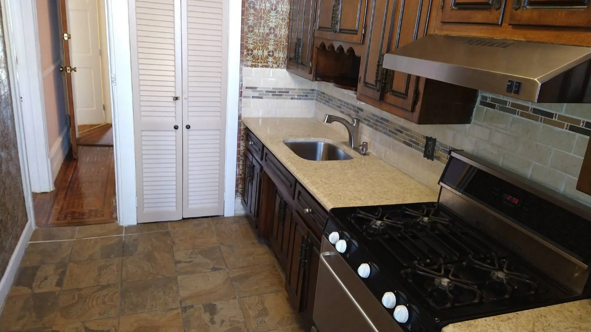 Property at 571 Eastern Parkway, Brooklyn, NY 11216 16