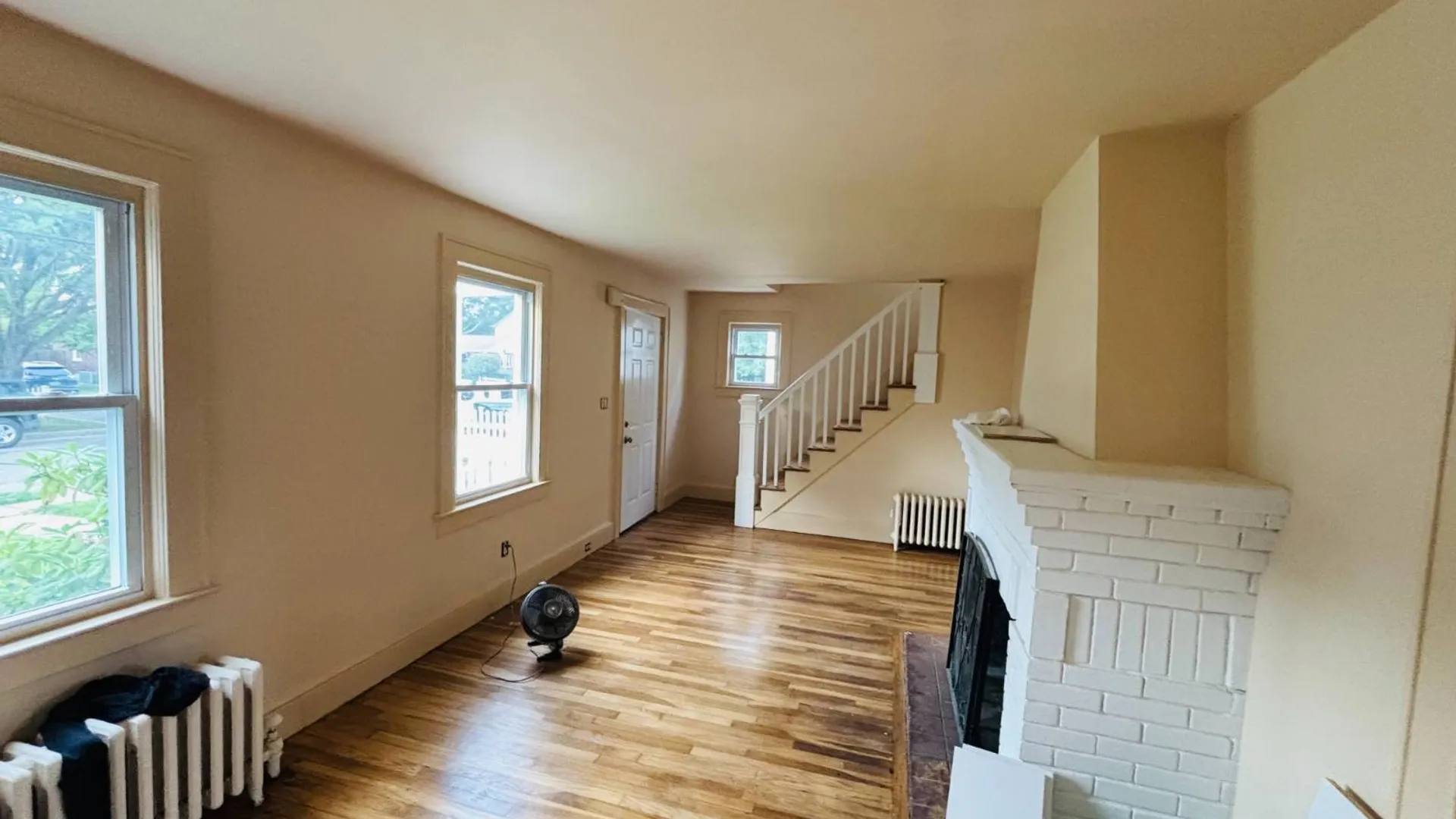 Property at 29 Roosevelt st, Glen Cove, NY 11542 5